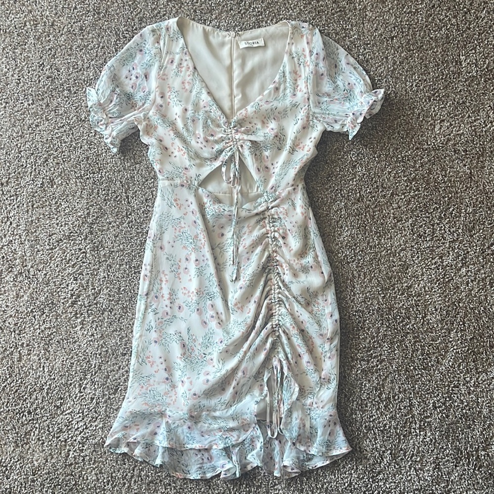 Short sleeve floral dress